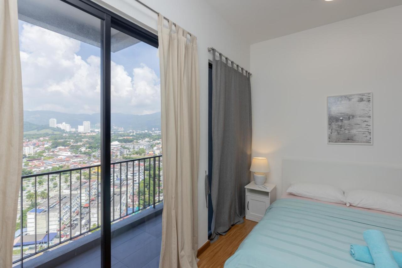 Beacon Executive Suite Penang Джорджтаун Экстерьер фото